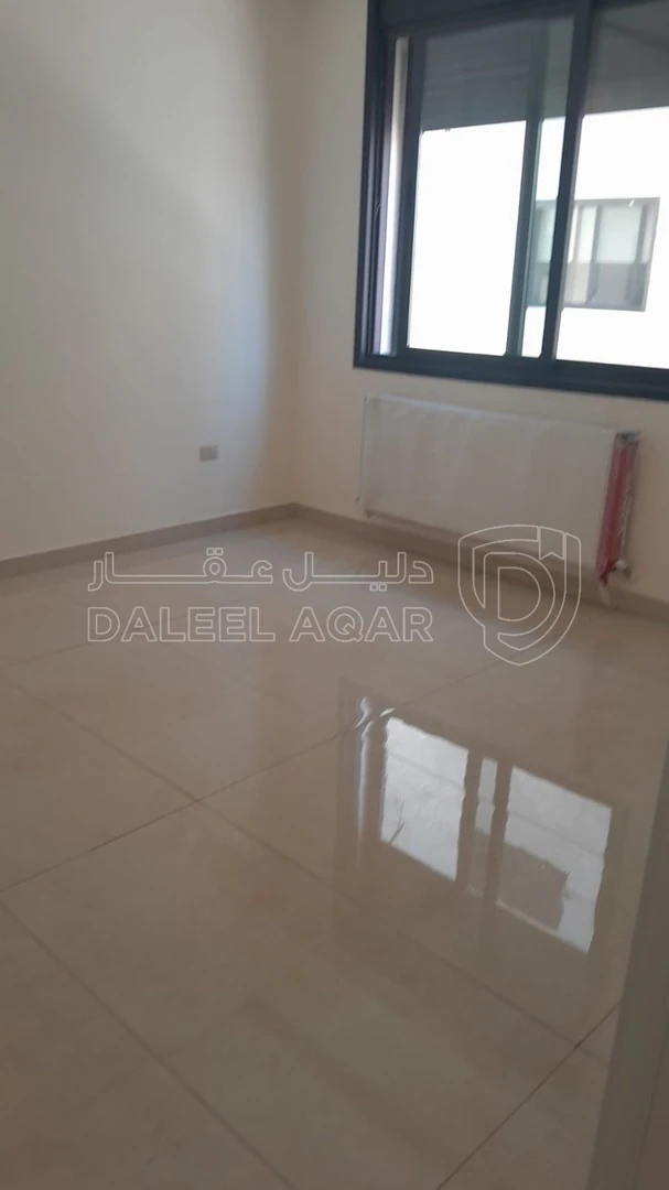 شقة في اراضي غرب عمان - 120,000 دأ - صورة 1